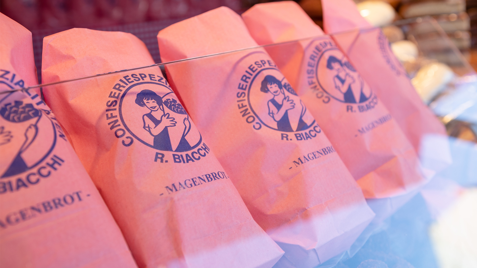 An den rosaroten Güggli ist das Maagebrot  sofort erkennbar.