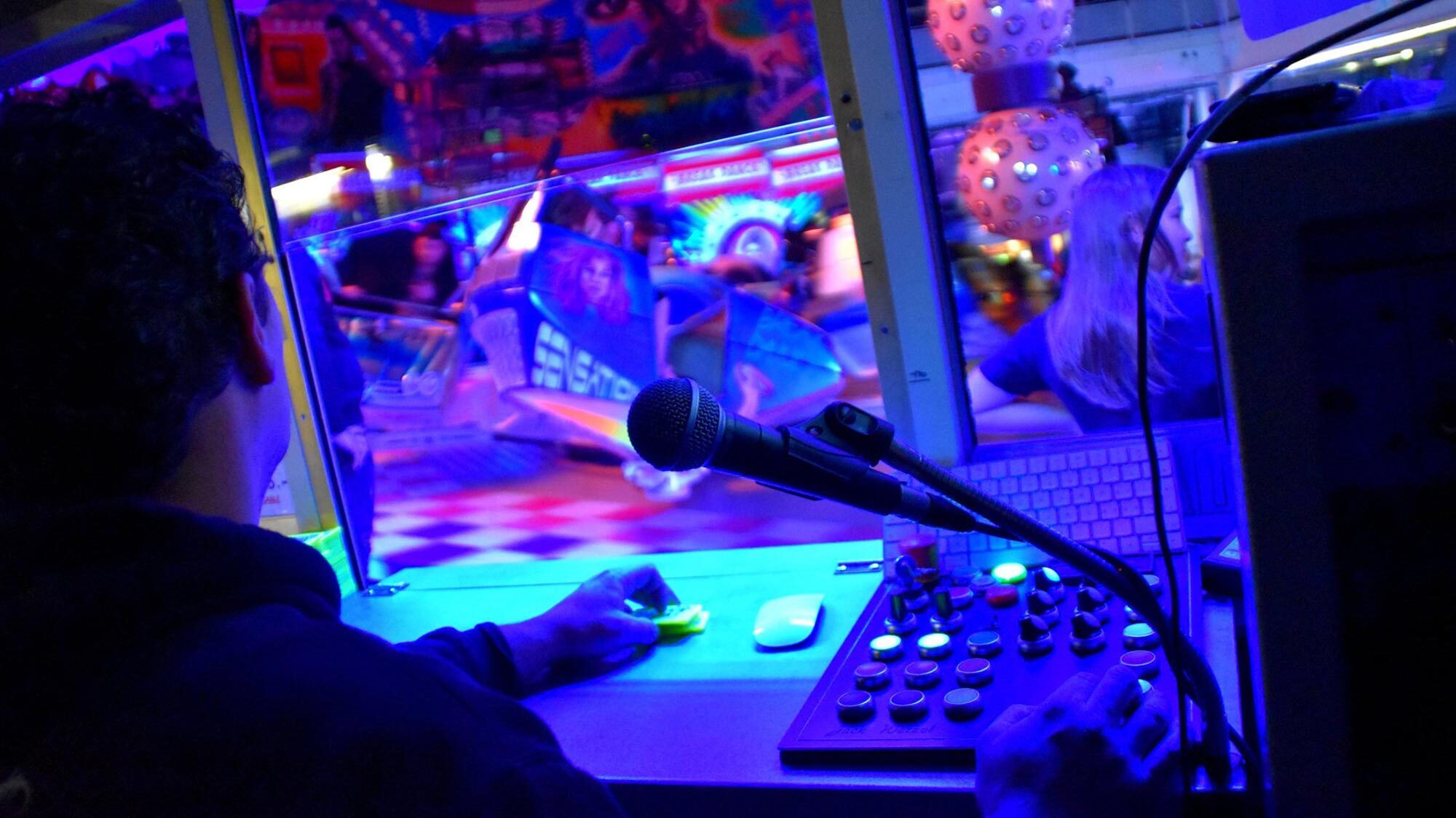 Als Ansager hat man das Geschehen immer im Blick.