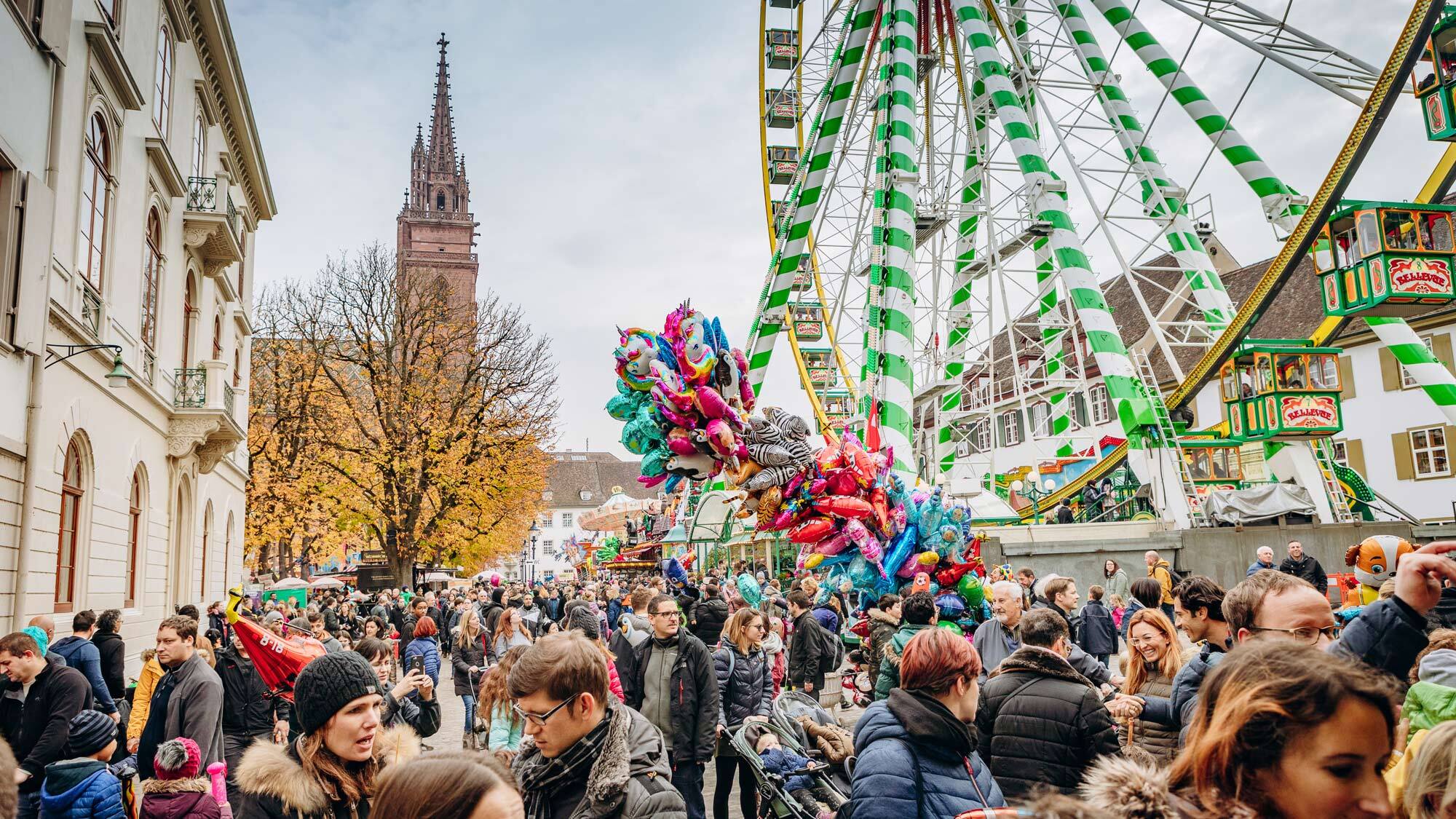 Wie viele Lichter hat das Riesenrad?